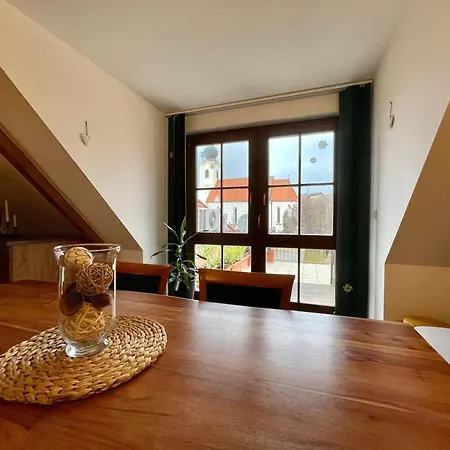 Apartament Historicky Dum U Lazni Trzeboń