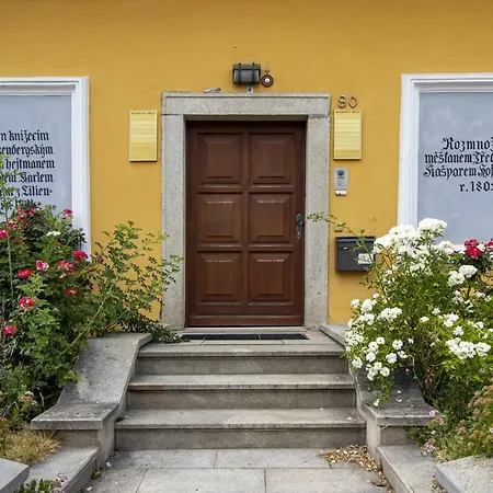 Historicky Dum U Lazni Apartament *
